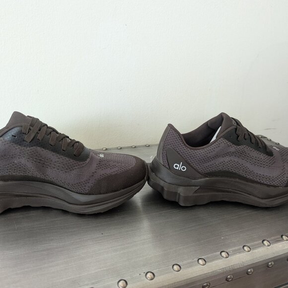 Alo Runner Shoes - Picture 3 of 5